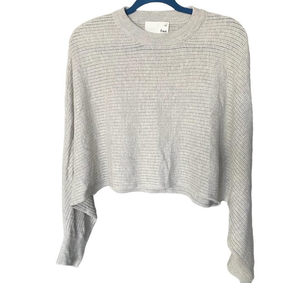 Wilfred Free x Aritzia "Lolan" Cropped, Oversized Sweater - Picture 3 of 8